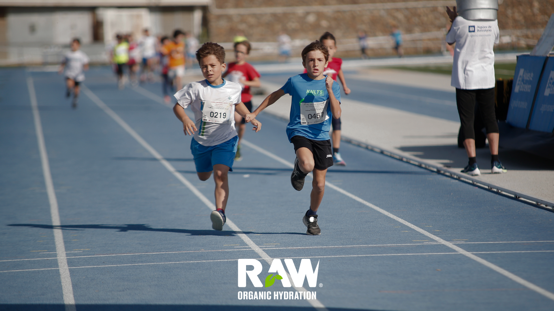 ¿Cómo motivar a tu hijo a hacer deporte? by RAW Super Drink